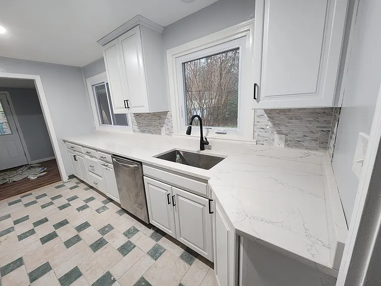 1751 S Main St — Photo 34