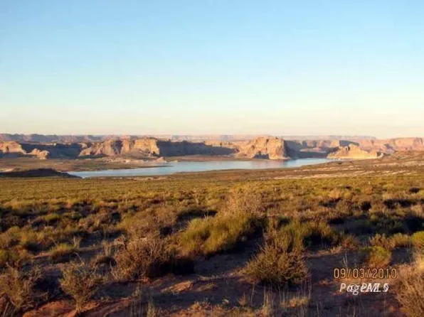 305 S Anasazi Dr, Page, AZ 86040