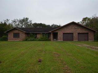 717 Thompson Rd, Alvin, TX 77511