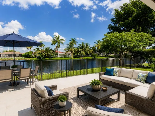 16641 Royal Poinciana Dr, Fort Lauderdale, FL 33326