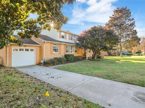 5073 School Rd, Virginia Beach, VA 23455