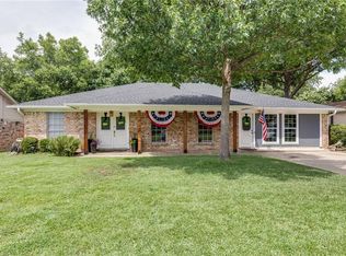 2601 Shady Grove Dr, Bedford, TX 76021