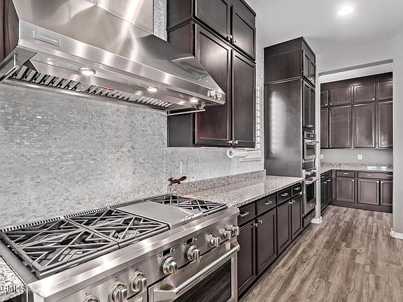 5th image of 1076 E KENSINGTON Road