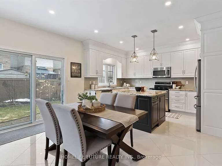 1381 Clearbrook Dr — Photo 8