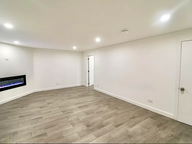 520 Glendale Rd — Photo 17