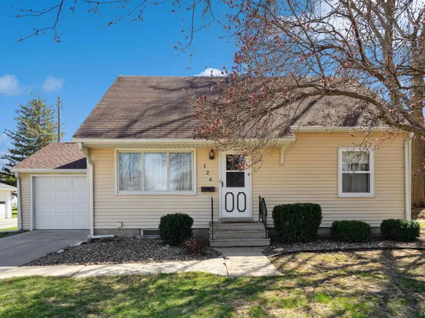 126 Randall St, Reinbeck, IA 50669
