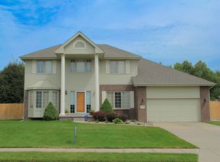 7819 S 93rd St, La Vista, NE 68128