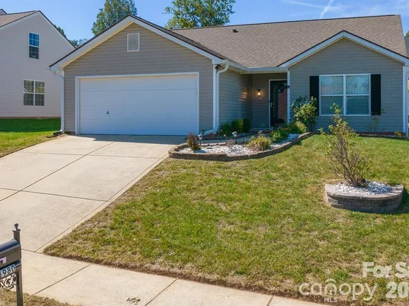 1980 8th Street Ln SE, Hickory, NC 28602