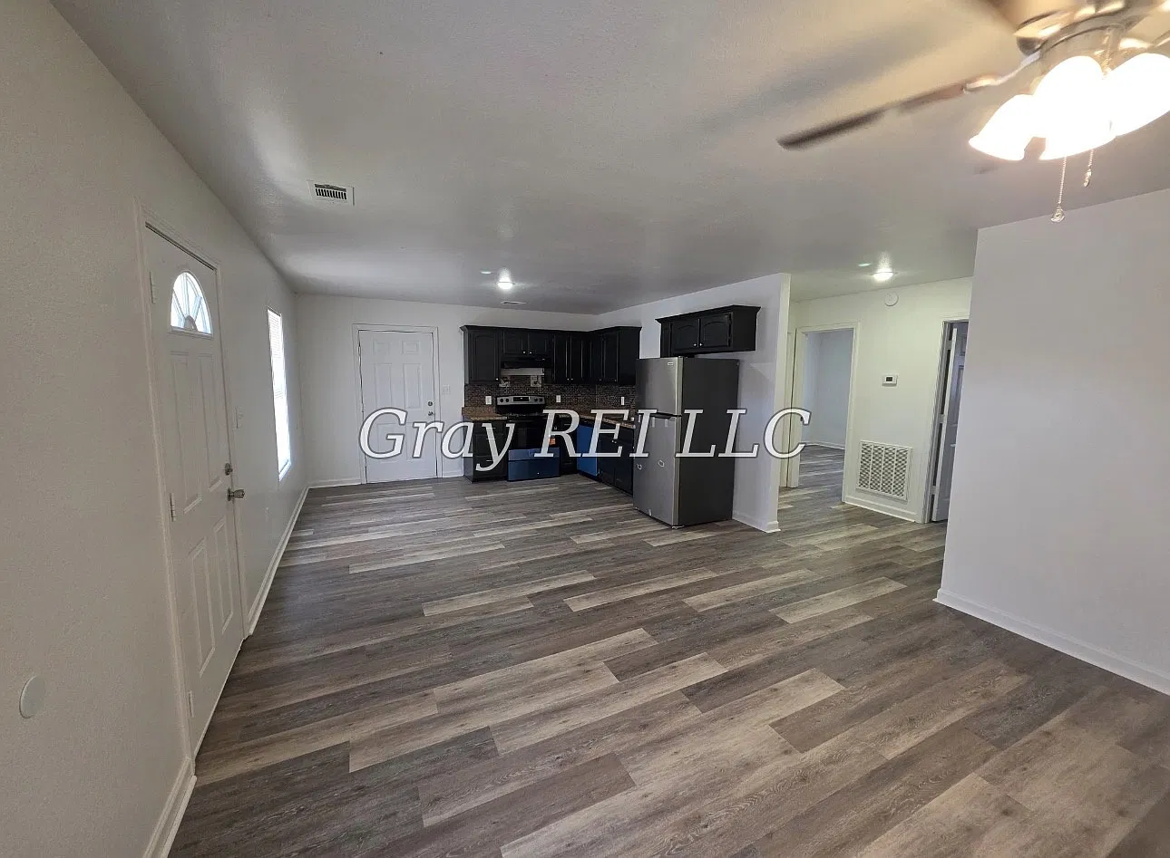 2 bed, 896 sqft, $975 — Photo 3