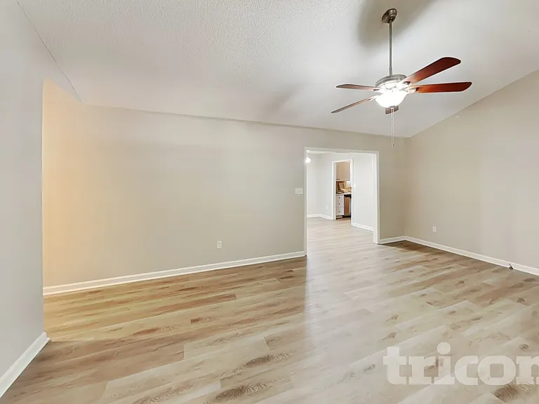 1614 Barbara Ann Cir — Photo 3