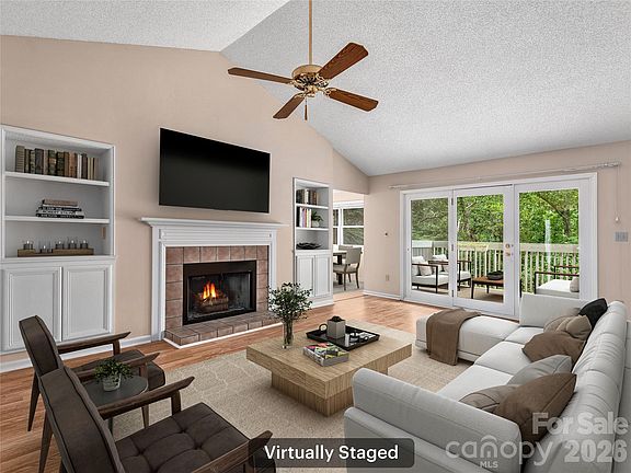4th image of 20 Cedarcliff Cir