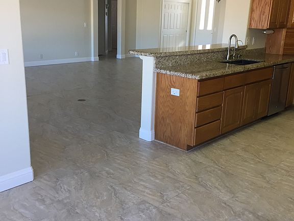 3rd image of 11236 E Medina Ave
