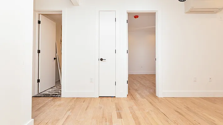 Rented by Nooklyn NYC LLC | media 40