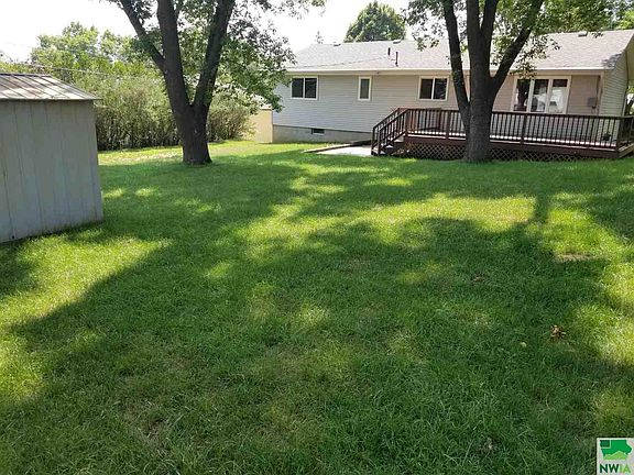 2nd image of 3524 Aspenwood St