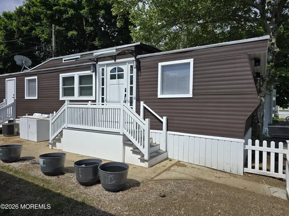 9 Monique Circle, Hazlet, NJ 07730