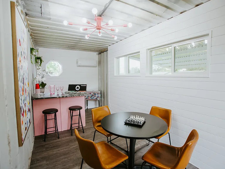 604 W Pecan St — Photo 10
