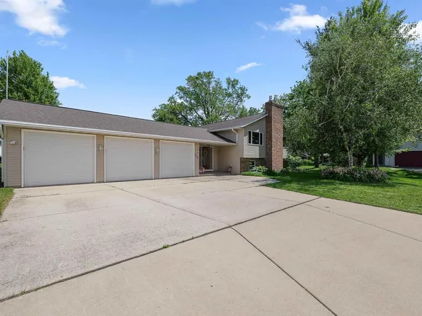 358 Meadow Lane, Juneau, WI 53039