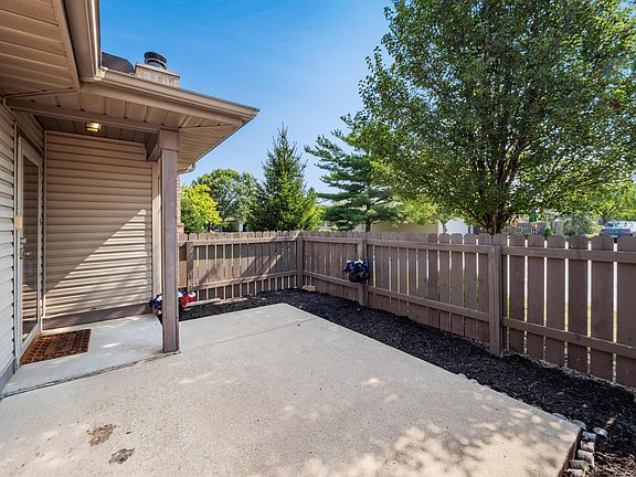 5th image of 2661 Brittany Oaks Blvd