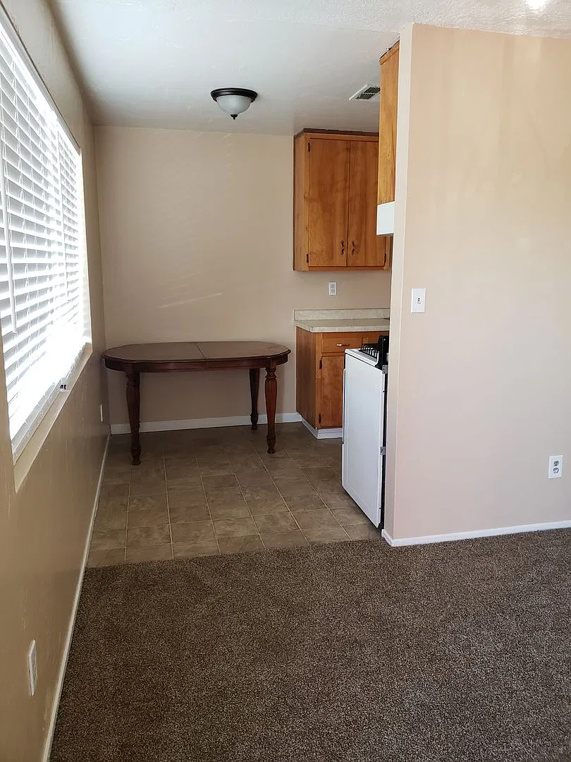 Rosedale duplex — Photo 3