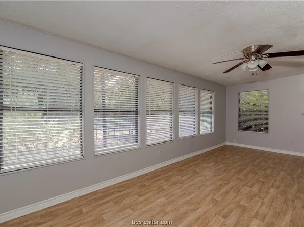 606 McLendon, Somerville, TX 77879