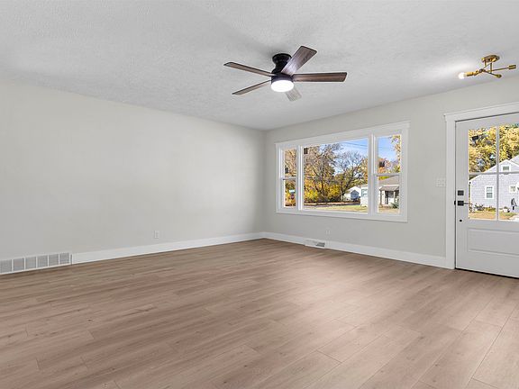 3rd image of 2024 Sharon Ave