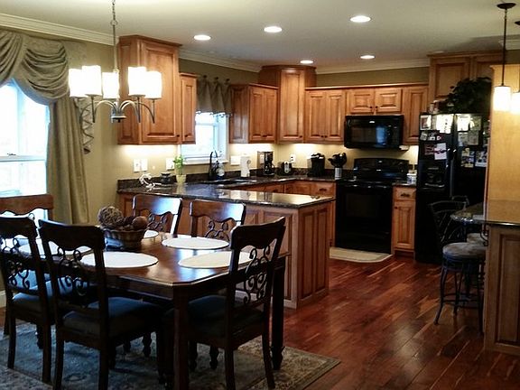 3rd image of 333 Linda Ln