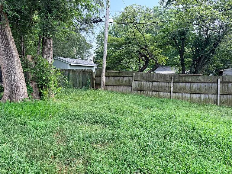 407 W 30th Ave — Photo 21