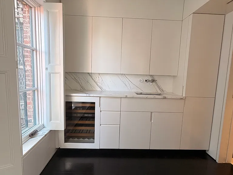 369 Bleecker St #PENTHOUSE — Photo 10