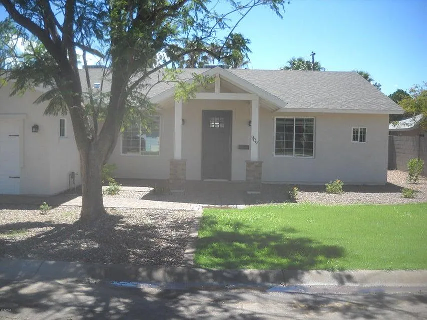 Building Photo - 909 E Orange Dr
