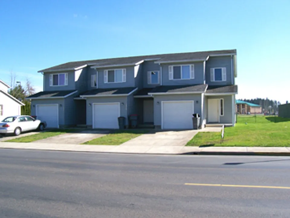 1624 SW Fellows St #32