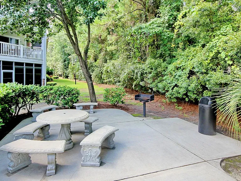 682 Riverwalk Dr #303 — Photo 30