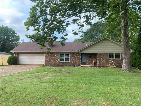 95 Kelly Ave, Rogersville, AL 35652