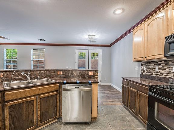 4th image of 25 Lone Cove Ct Unit 1