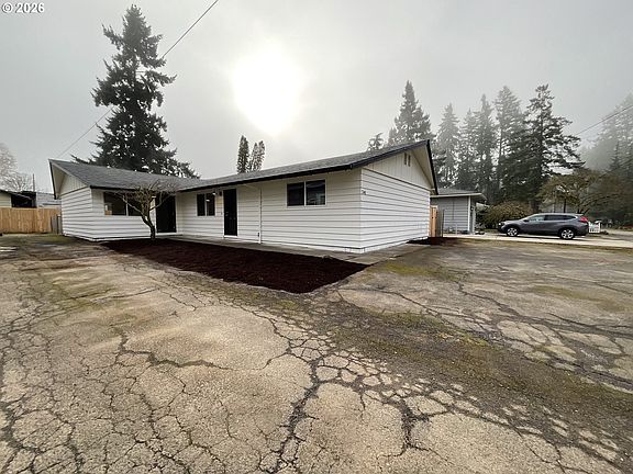 3rd image of 240 SE 26th Ave APT A
