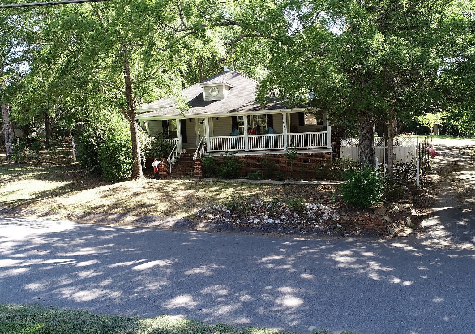 400 S Calhoun St, Mc Cormick, SC 29835 Zillow