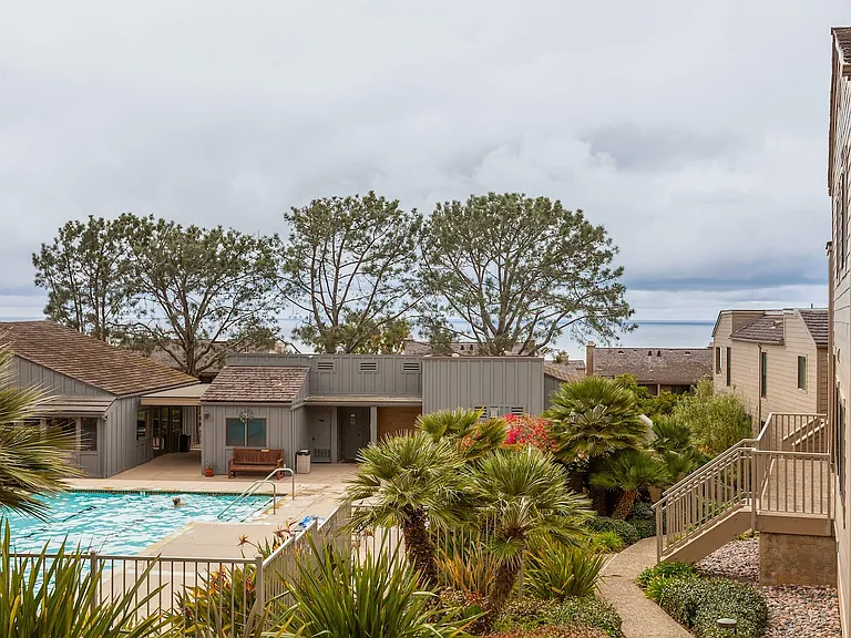 295 Sea Forest Ct — Photo 35