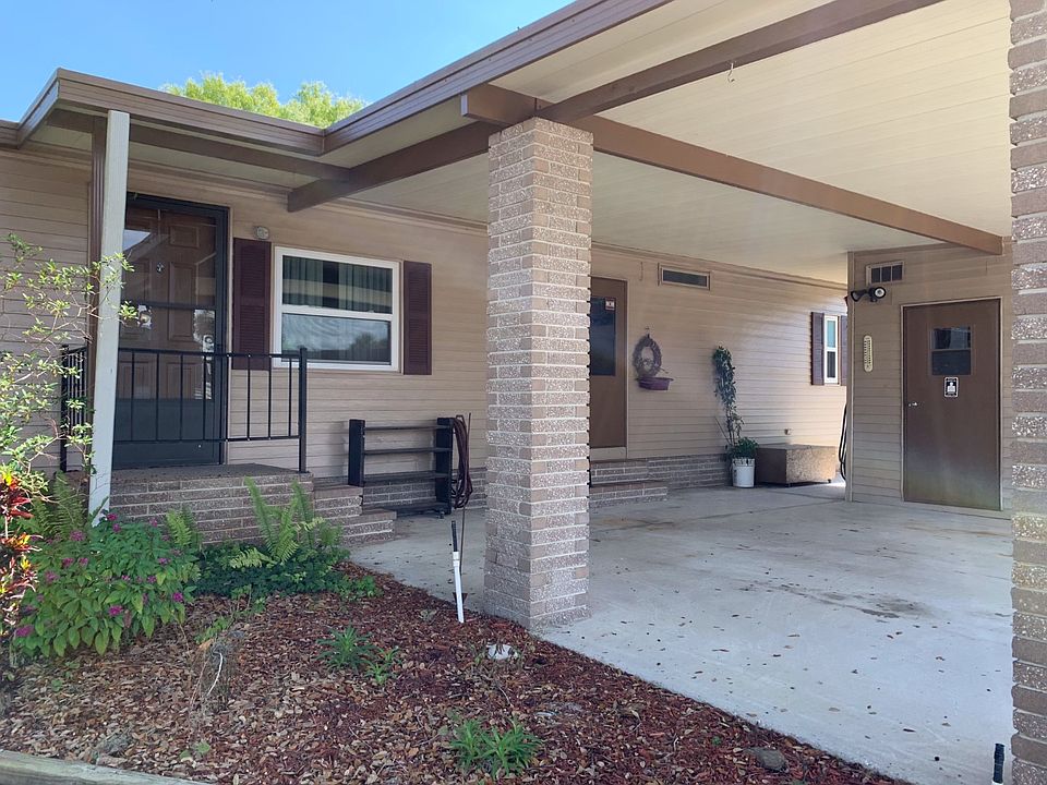 1st image of 383 Lake Point Dr