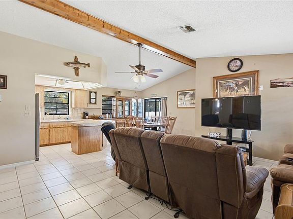 3rd image of 11423 LINDEN DRIVE