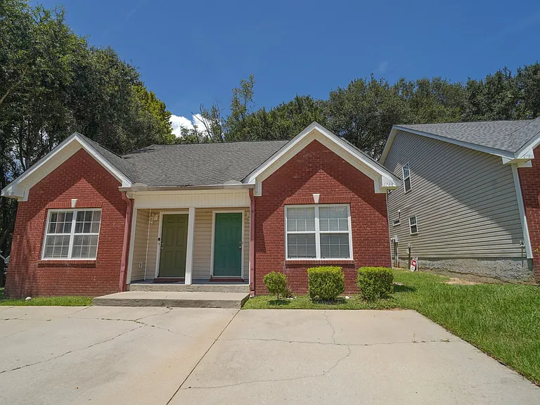 2788 Westbrook Ct — Photo 2