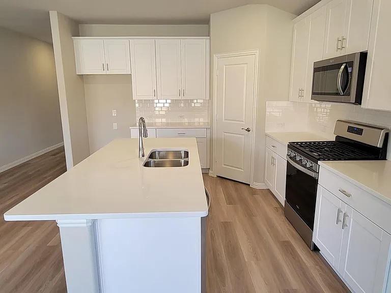 2644 Oneida Ln — Photo 23