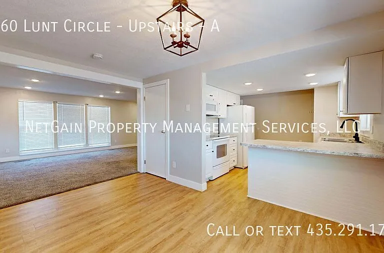 1060 Lunt Cir #A — Photo 6