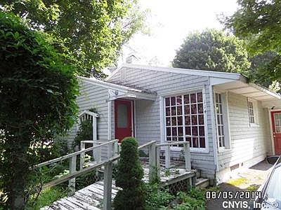 1st image of 114 Crippen Pl