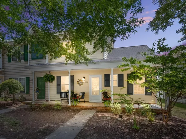 310 Commons Dr, Holly Springs, NC 27540