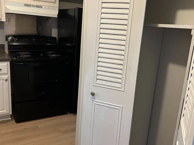 3748 Cambridge Station Dr — Photo 5