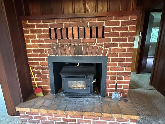4th image of 32801 Pearl Drive