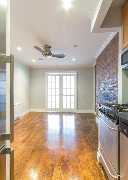 2nd image of 44 Avenue B APT 4B