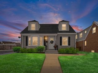 6100 N Overhill Ave, Chicago, IL 60631