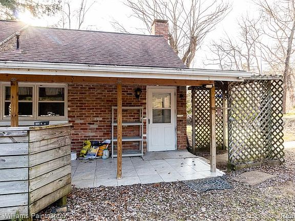 2nd image of 138 Yule Rd