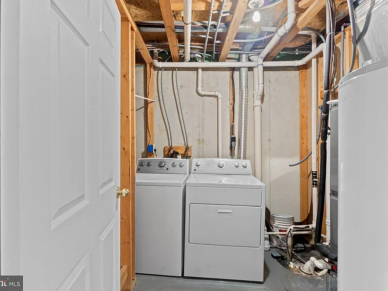 2125 Cedar Barn Way — Photo 14