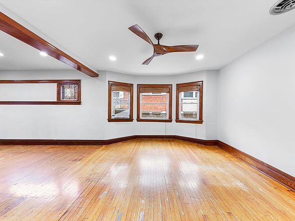 4th image of 410 Franklin Ave